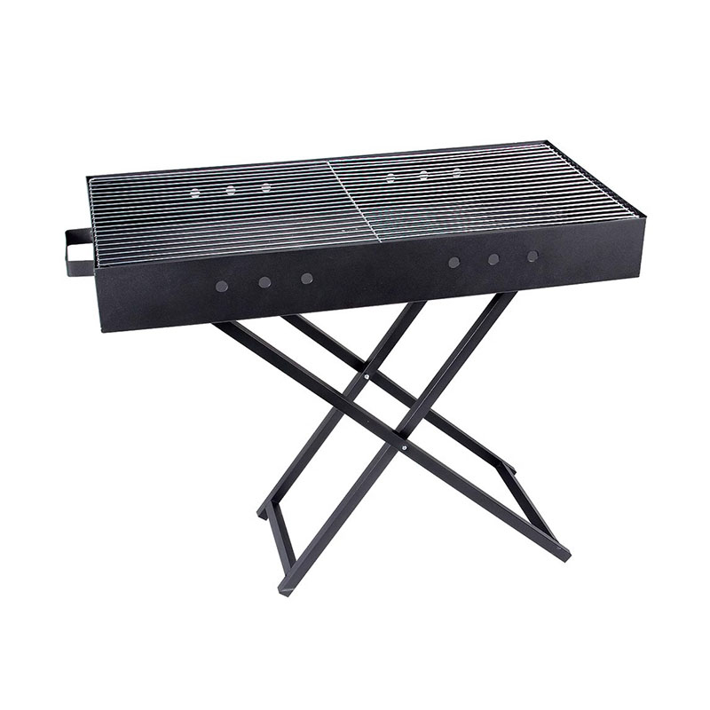 Zakryty grill w kształcie X.